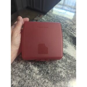 Tupperware Sandwich Keeper Cranberry Container 3752 Square Locking hinged